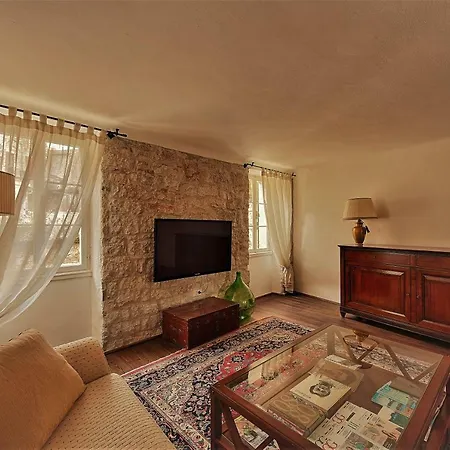 Tre Luci Apartmán *
